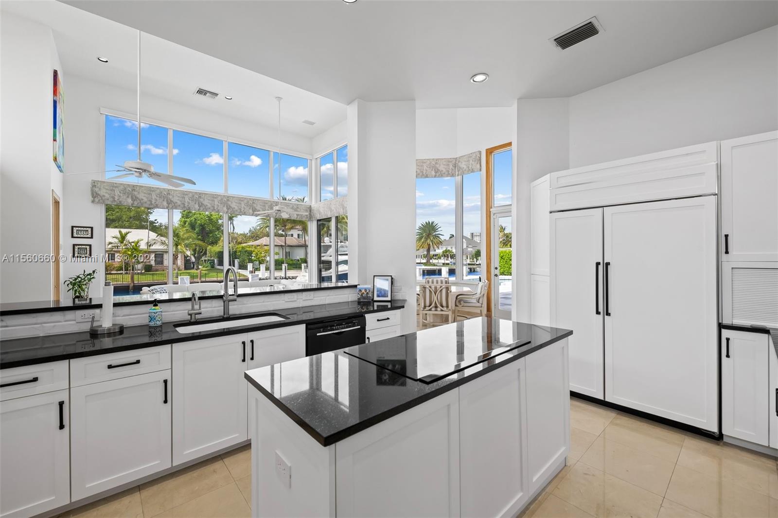 BAY COLONY - Residential