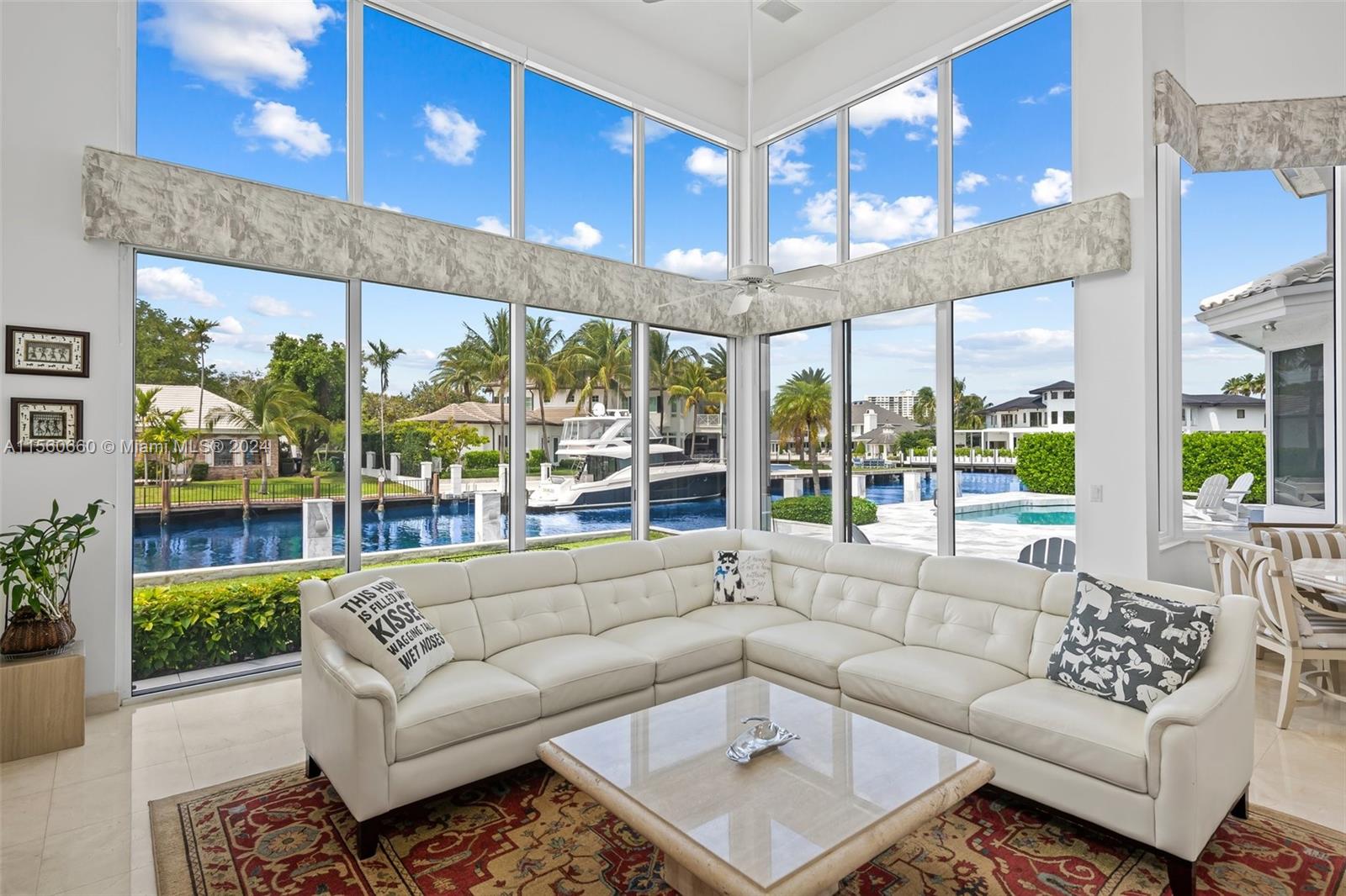 BAY COLONY - Residential