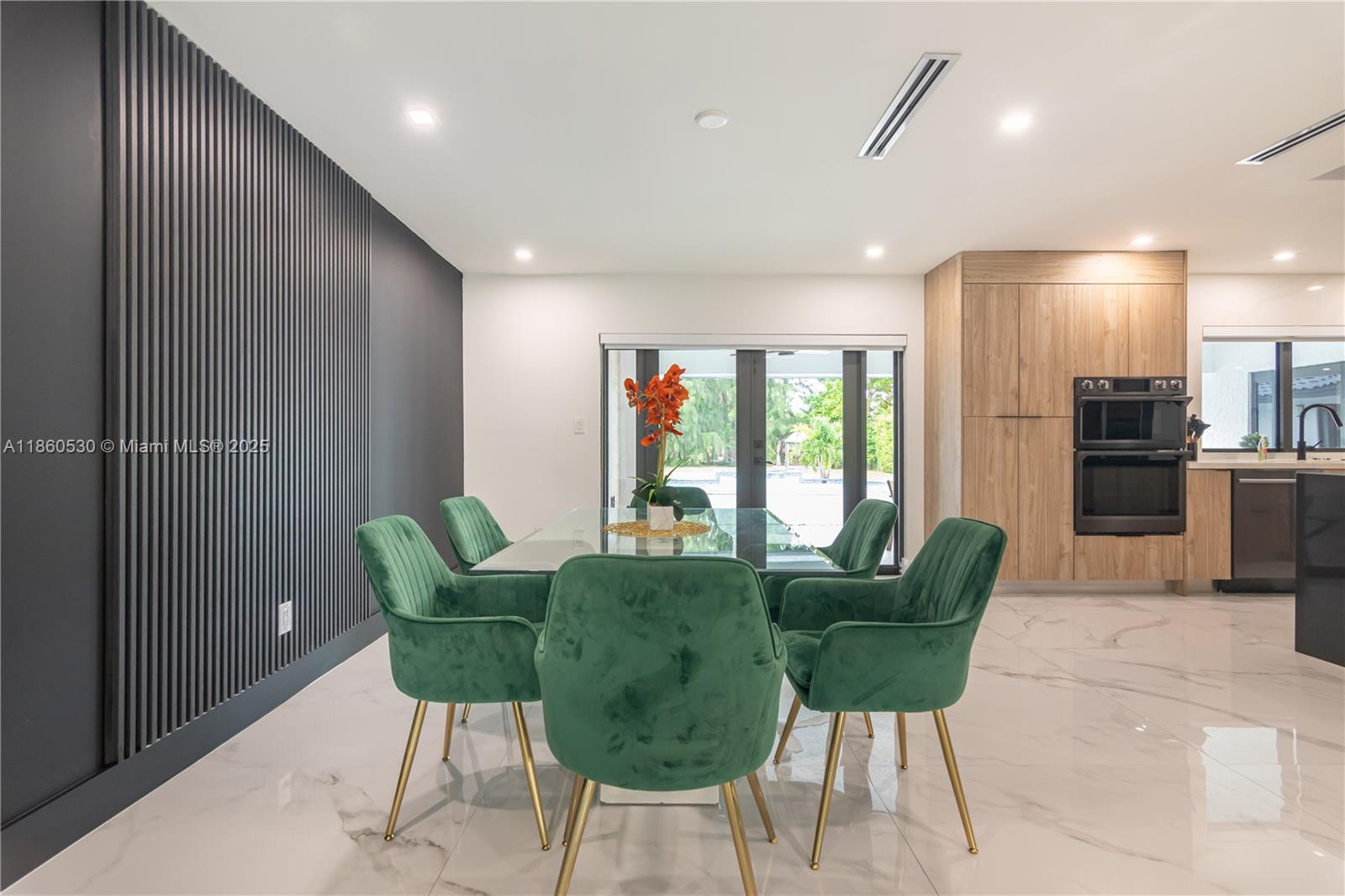 J G HEADS FARMS UNIT A - Residential Lease