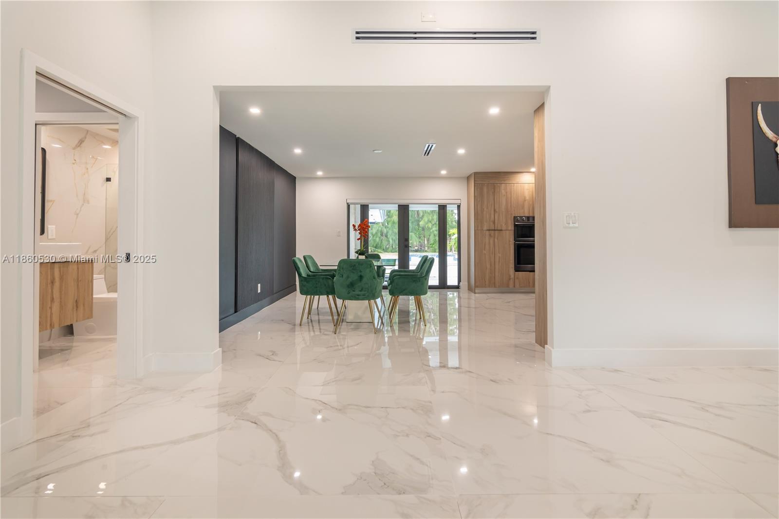 J G HEADS FARMS UNIT A - Residential Lease