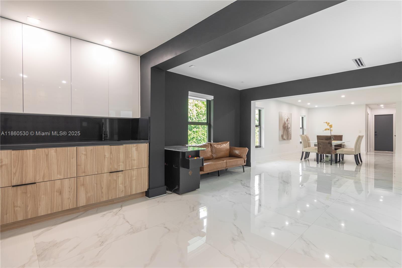 J G HEADS FARMS UNIT A - Residential Lease