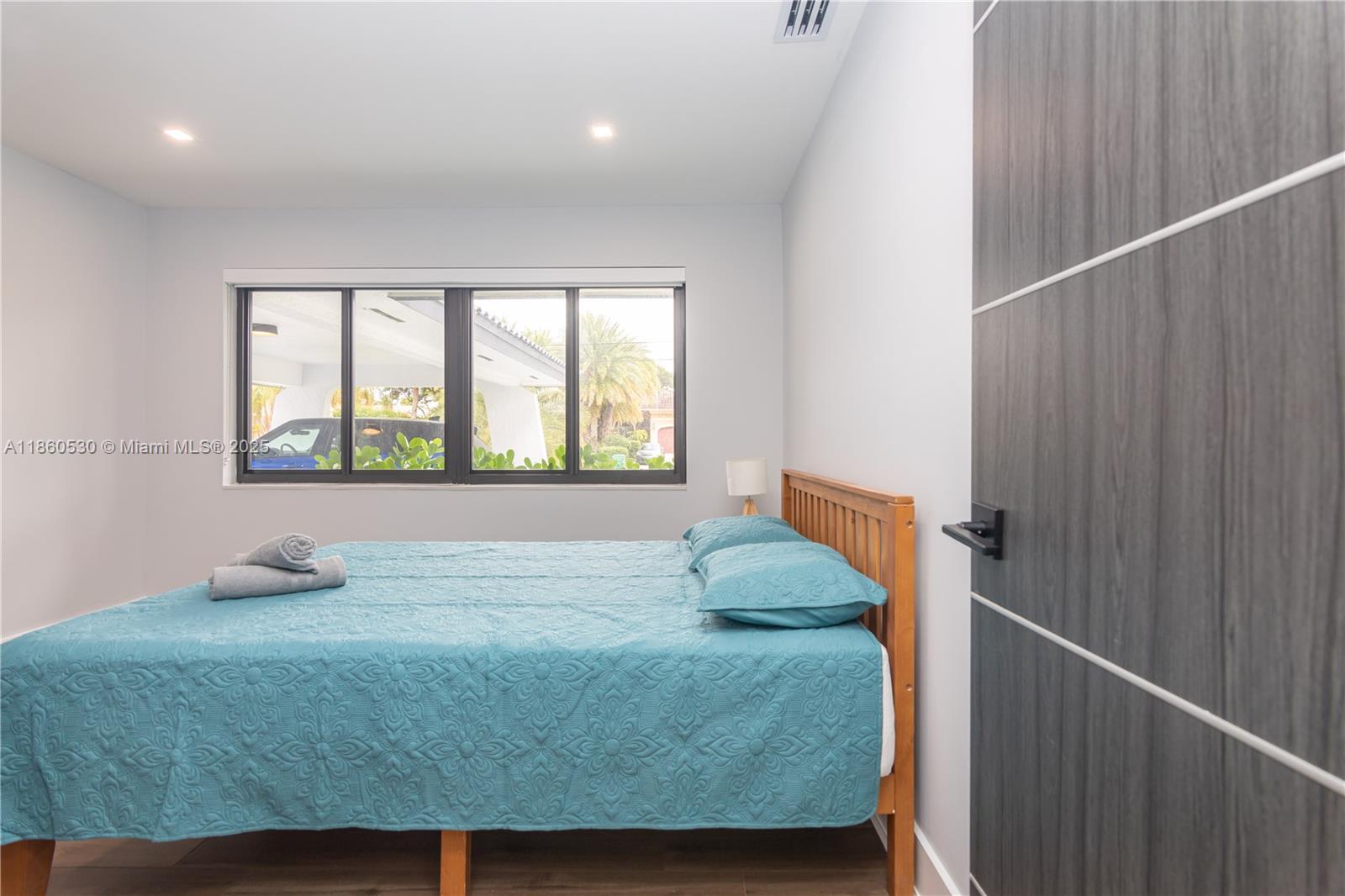 J G HEADS FARMS UNIT A - Residential Lease