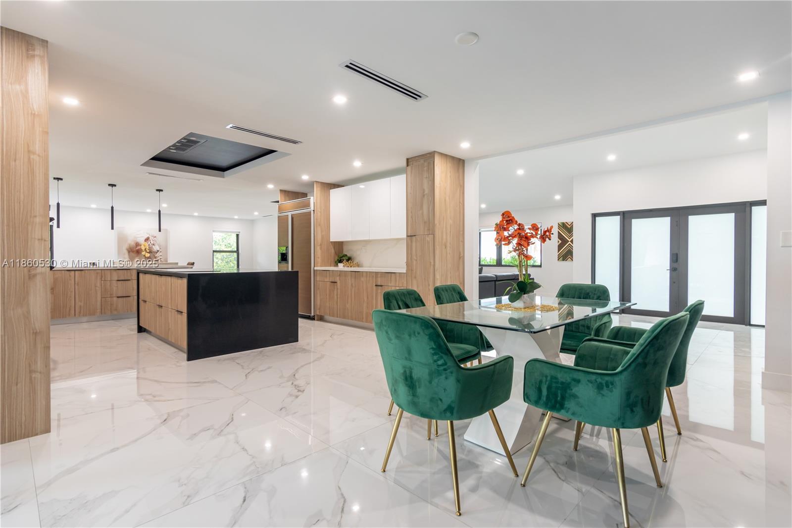 J G HEADS FARMS UNIT A - Residential Lease