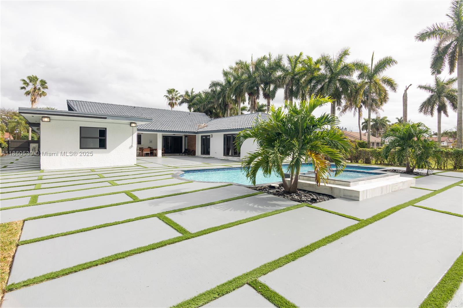 J G HEADS FARMS UNIT A - Residential Lease