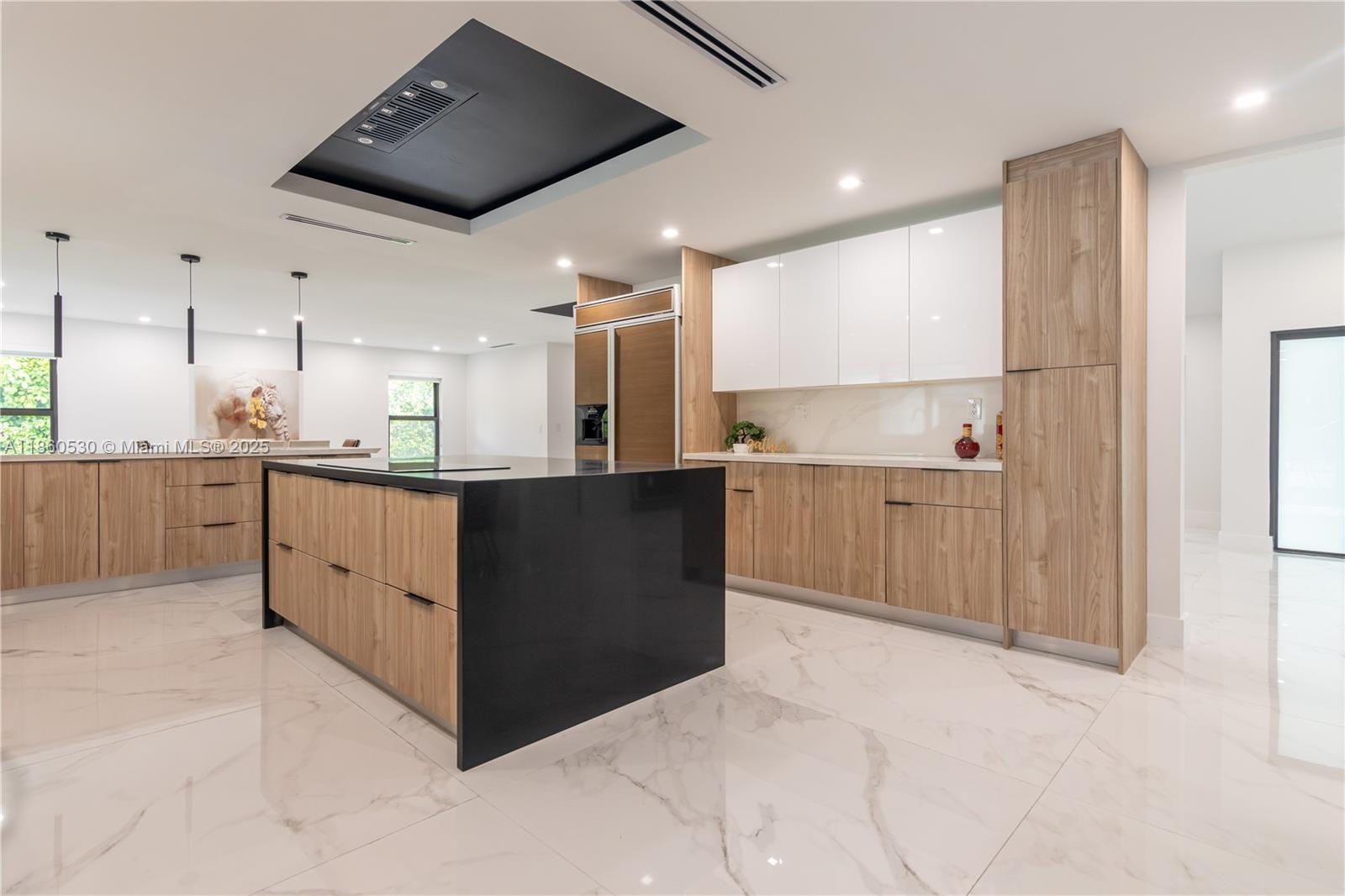 J G HEADS FARMS UNIT A - Residential Lease