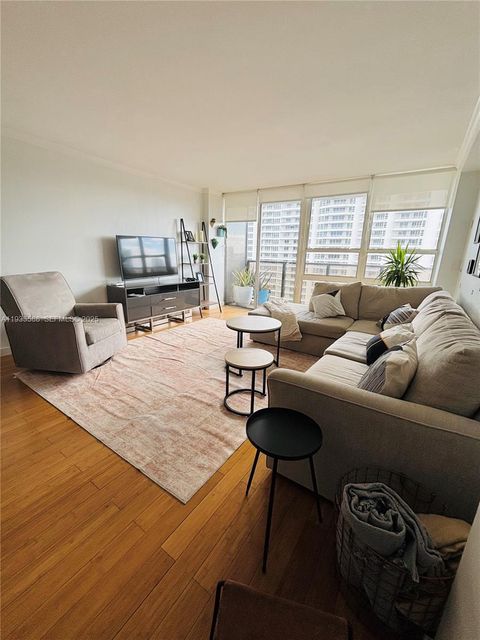 600 NE 36th St 1917 Miami FL 33137