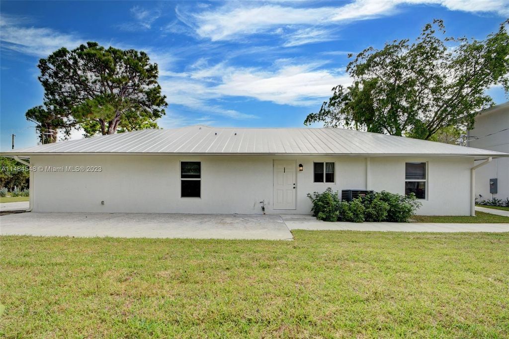 Photo of 4565 Gulfstream Rd #4563, Lake Worth, FL 33461 (MLS # A11484548)