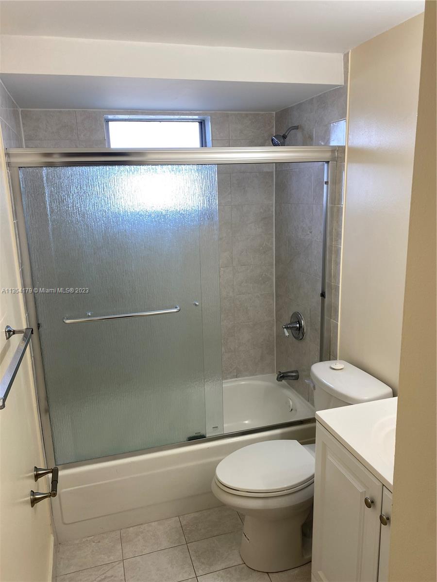 NEW LAND GARDENS CONDO - Residential