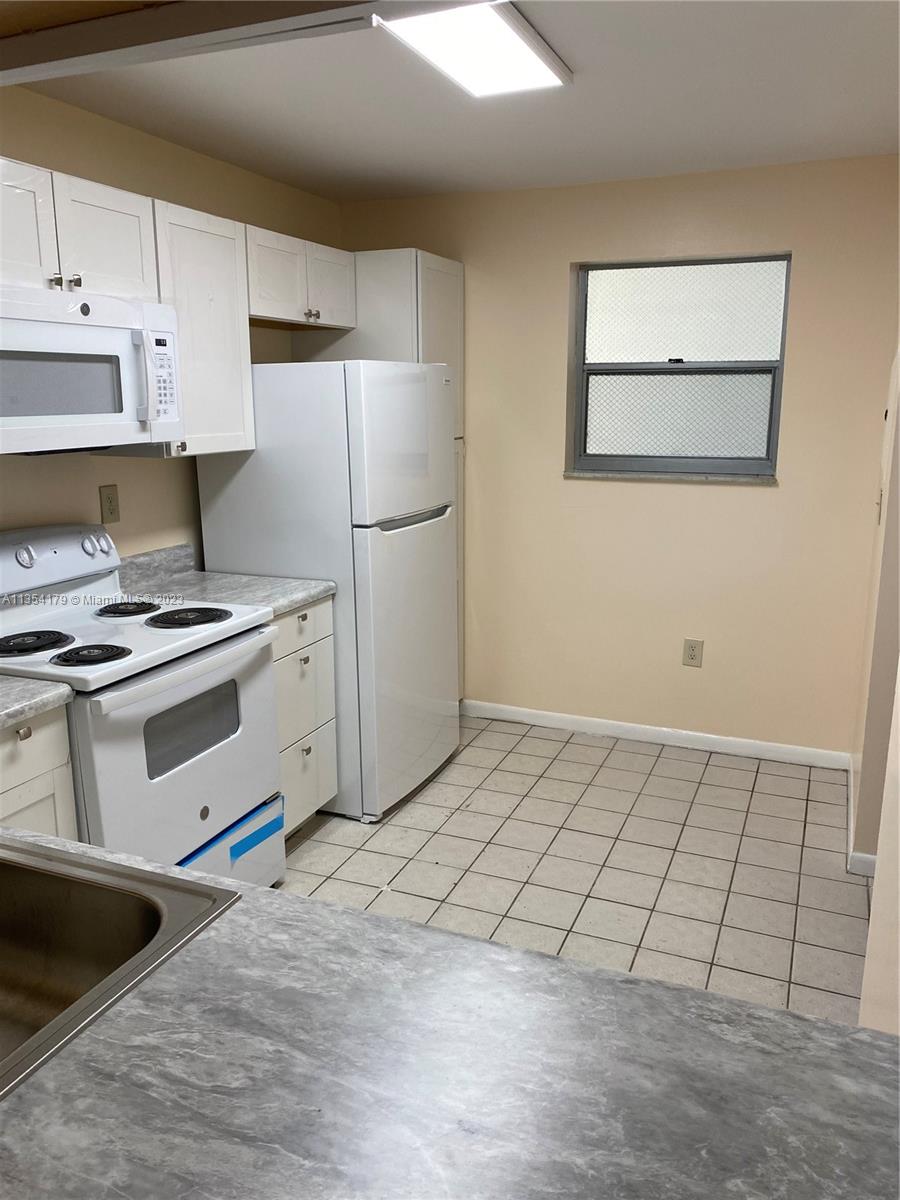 NEW LAND GARDENS CONDO - Residential