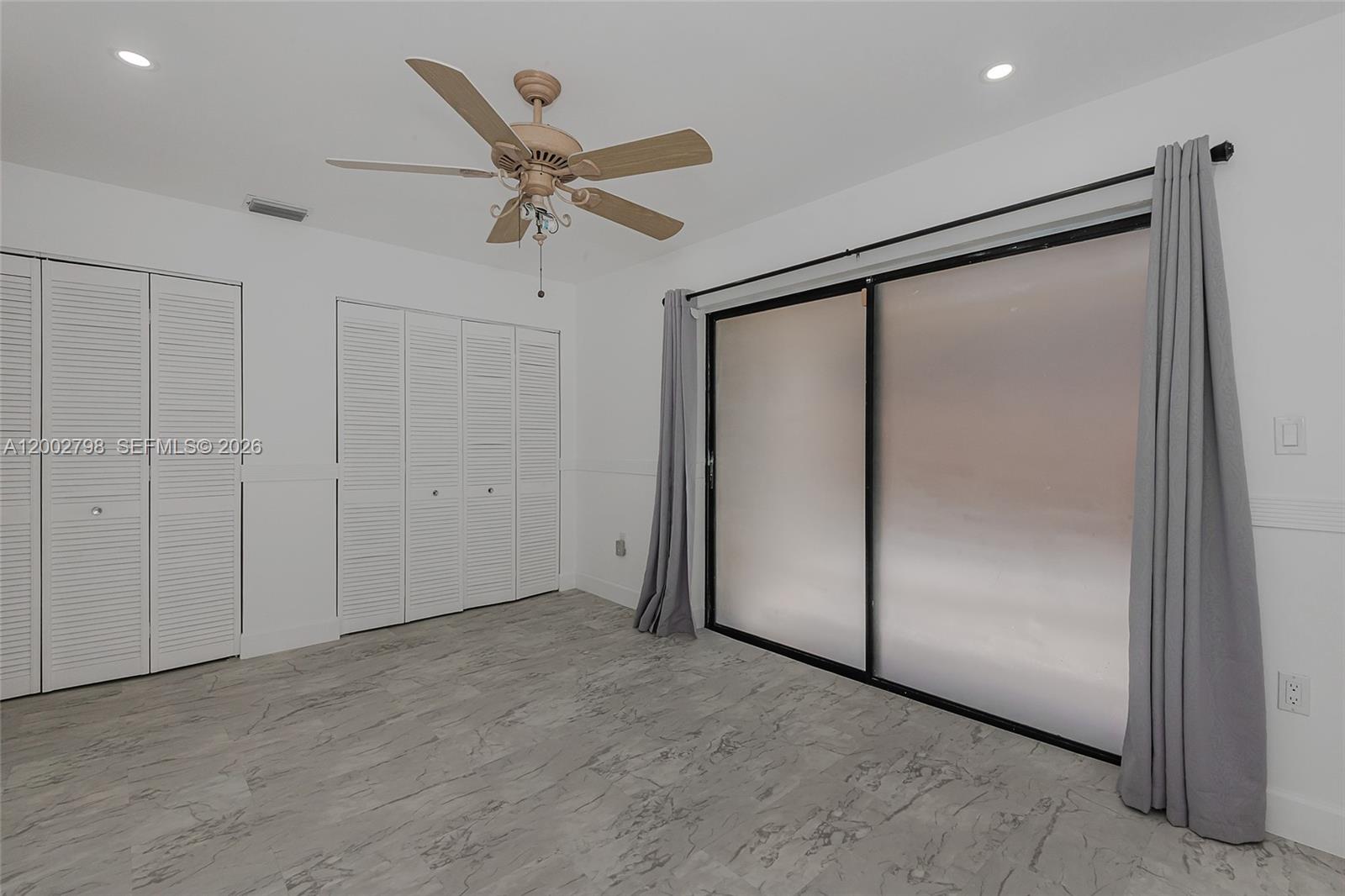 KENDALE WOODS NORTH CONDO - Residential Lease