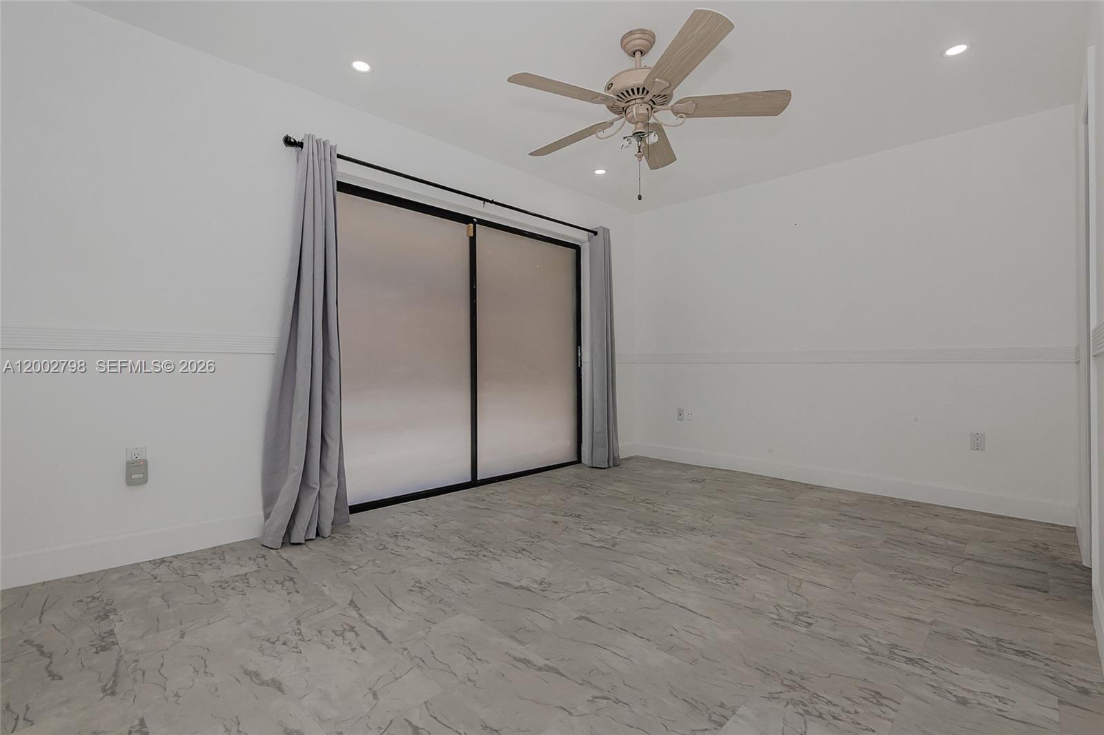 KENDALE WOODS NORTH CONDO - Residential Lease