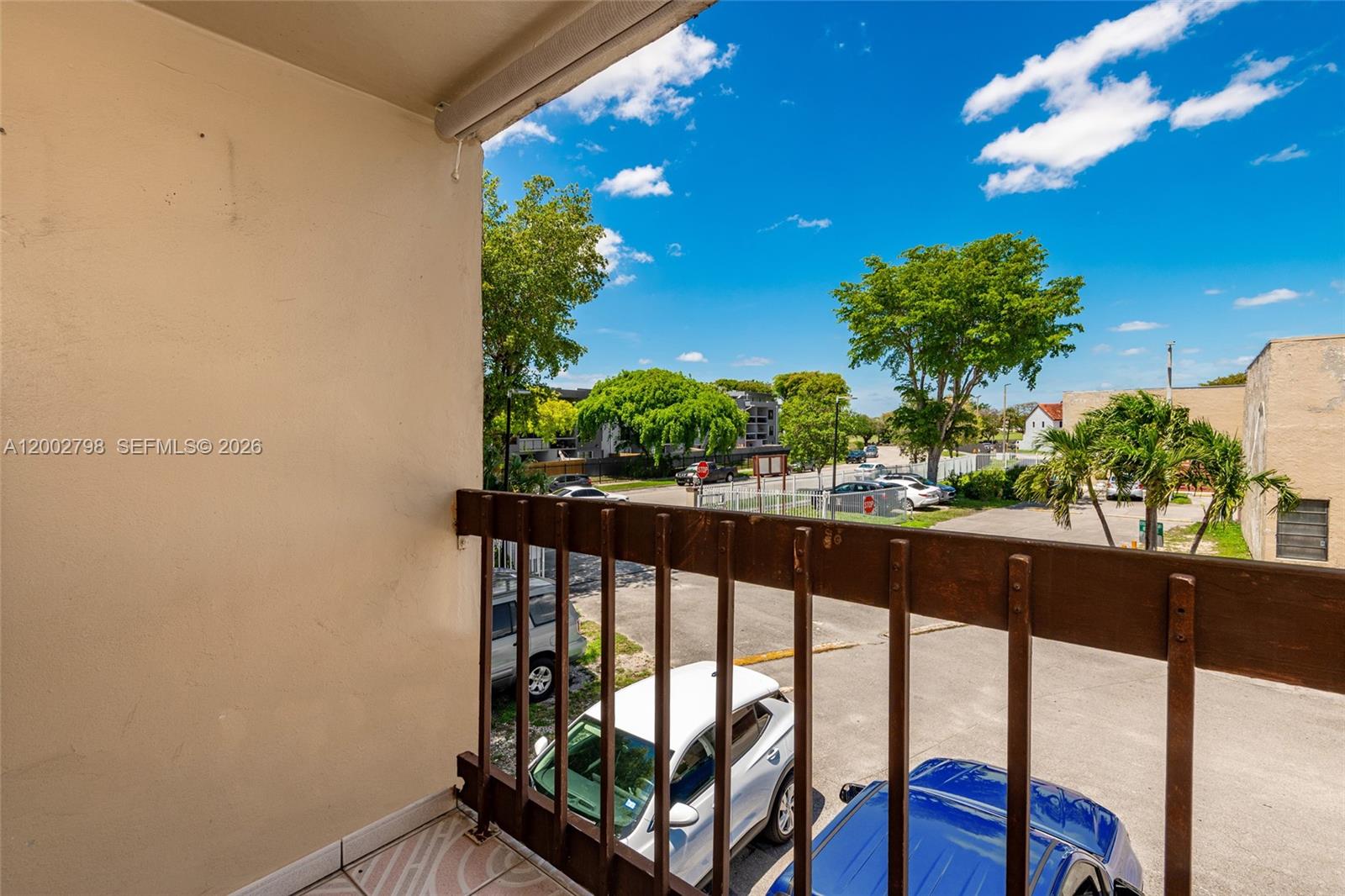 KENDALE WOODS NORTH CONDO - Residential Lease