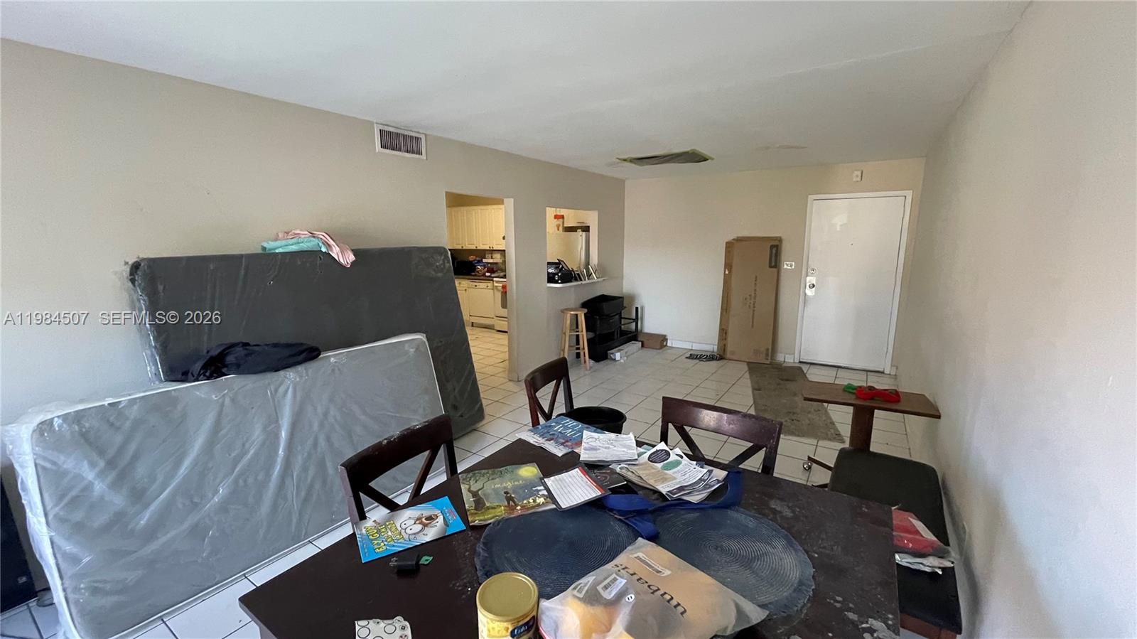 CONDADO REAL CONDO - Residential