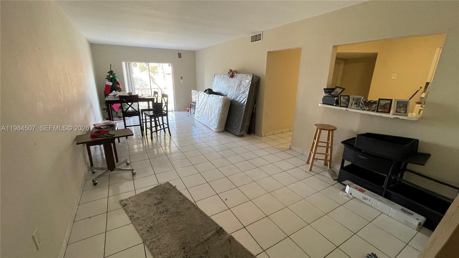 CONDADO REAL CONDO - Residential