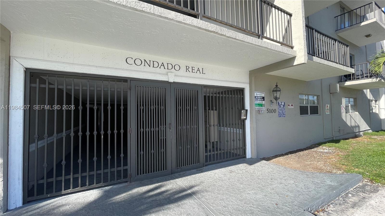 CONDADO REAL CONDO - Residential