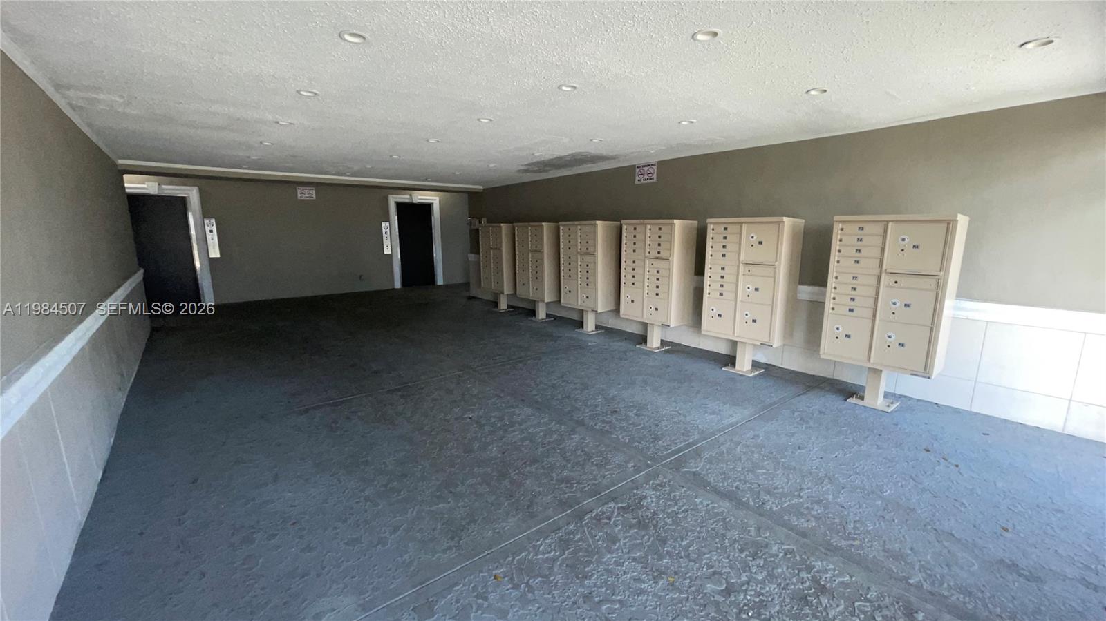 CONDADO REAL CONDO - Residential