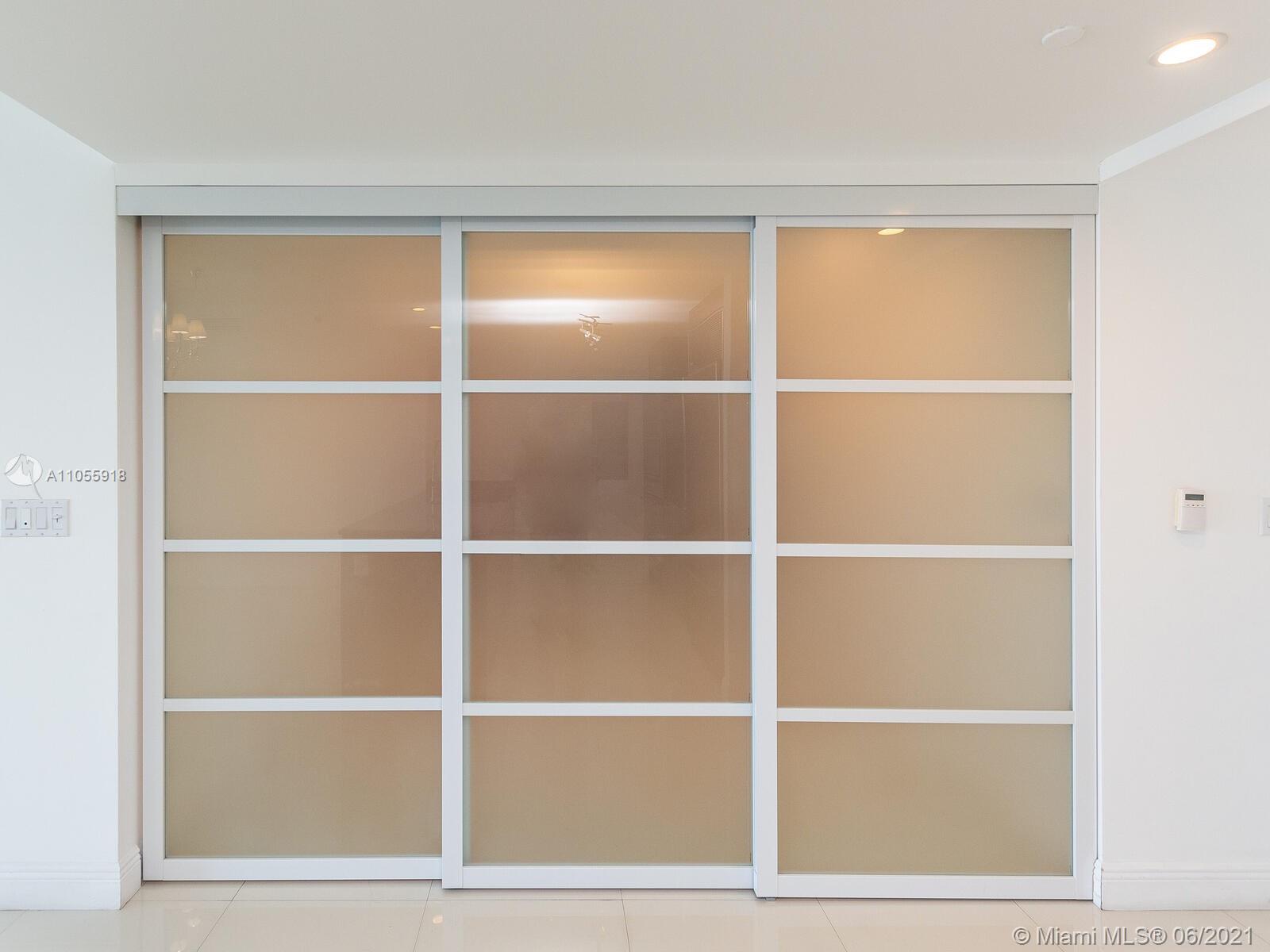 ICONBRICKELL CONDO NO 1 - Residential