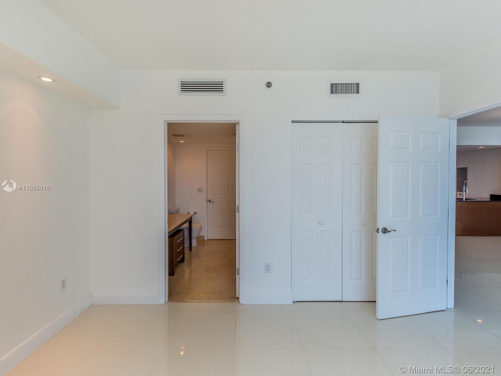 ICONBRICKELL CONDO NO 1 - Residential