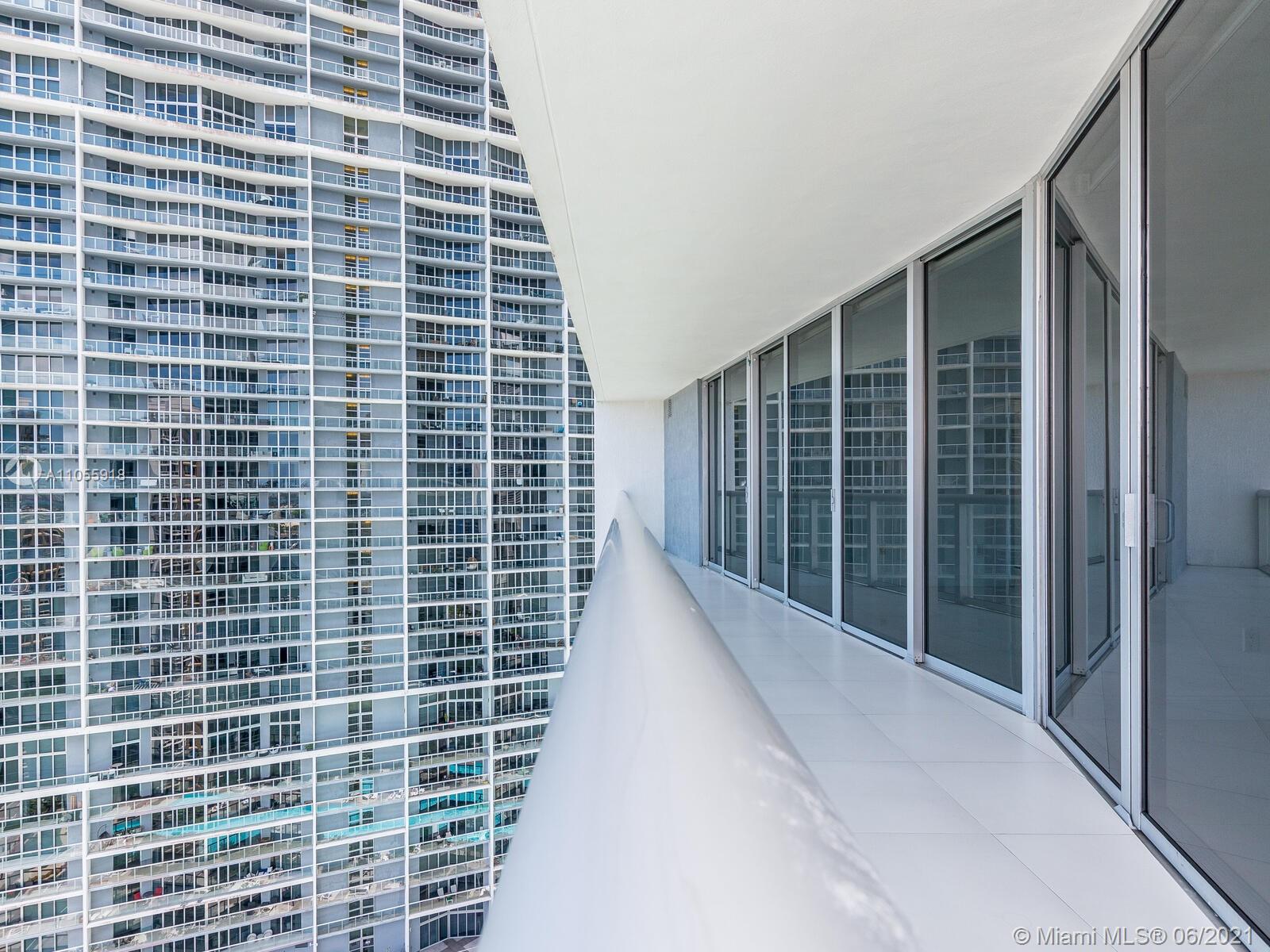 ICONBRICKELL CONDO NO 1 - Residential