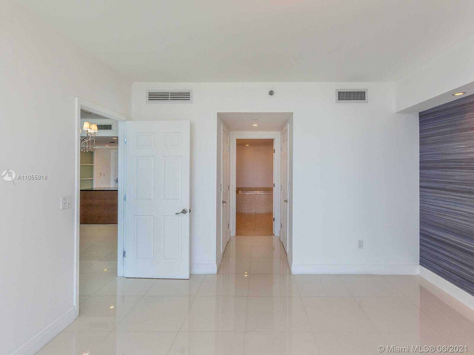 ICONBRICKELL CONDO NO 1 - Residential