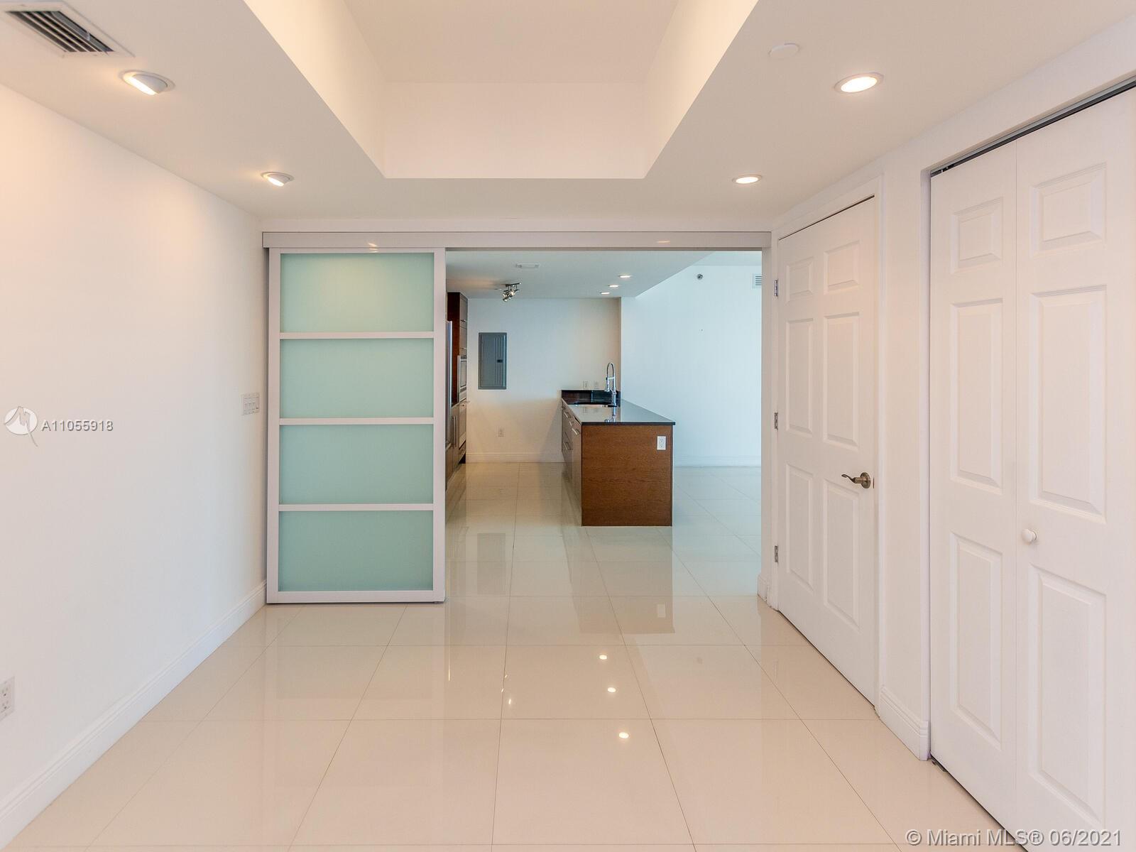 ICONBRICKELL CONDO NO 1 - Residential