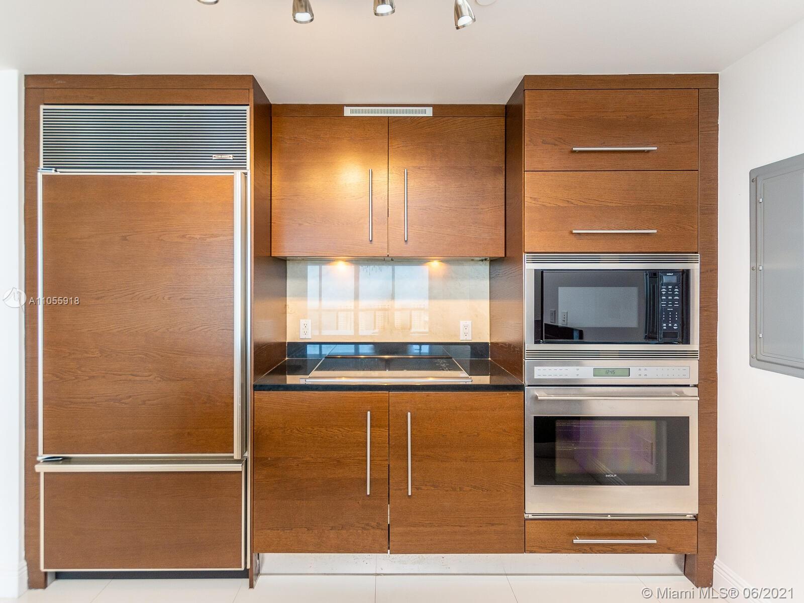 ICONBRICKELL CONDO NO 1 - Residential