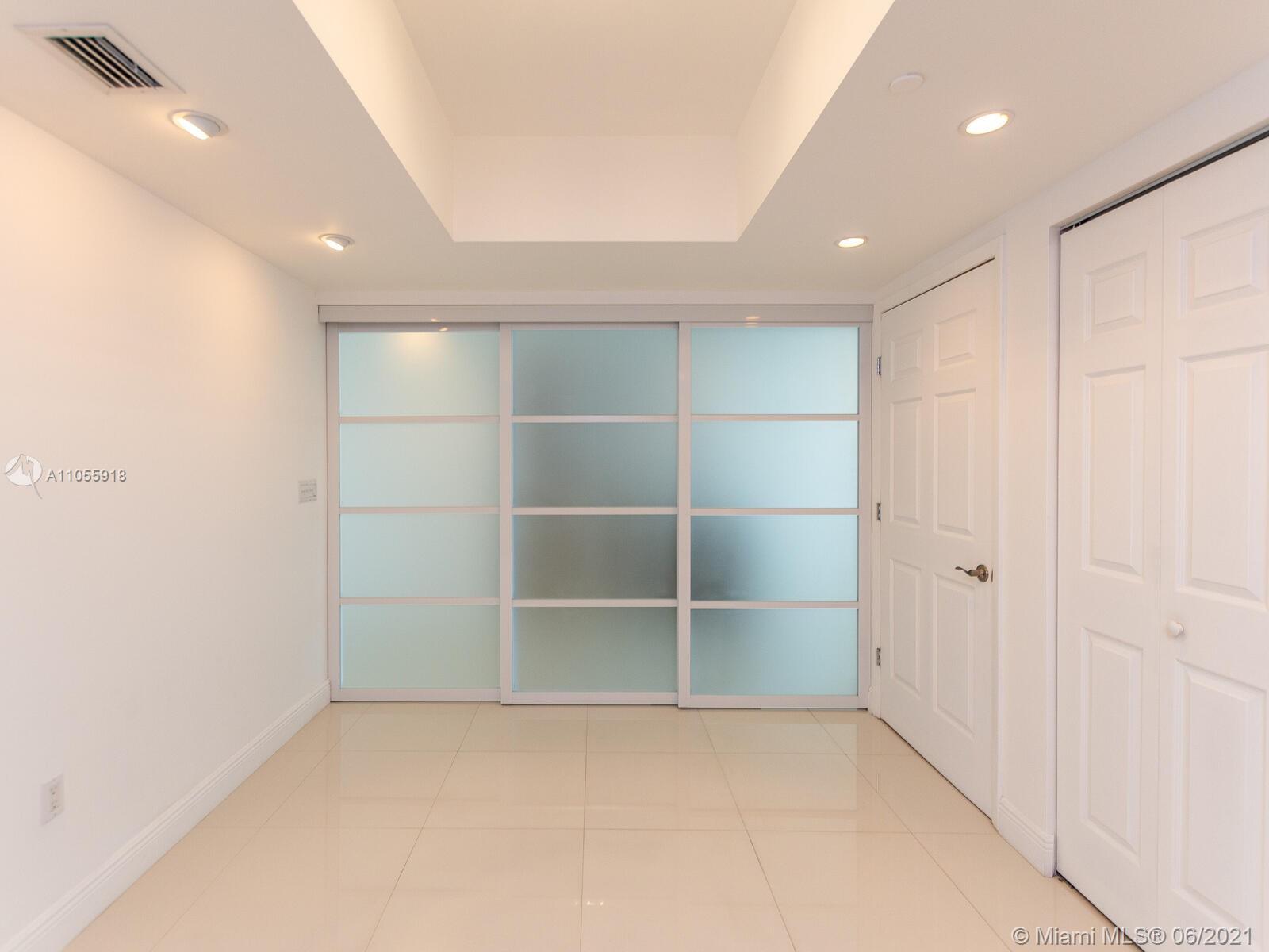 ICONBRICKELL CONDO NO 1 - Residential
