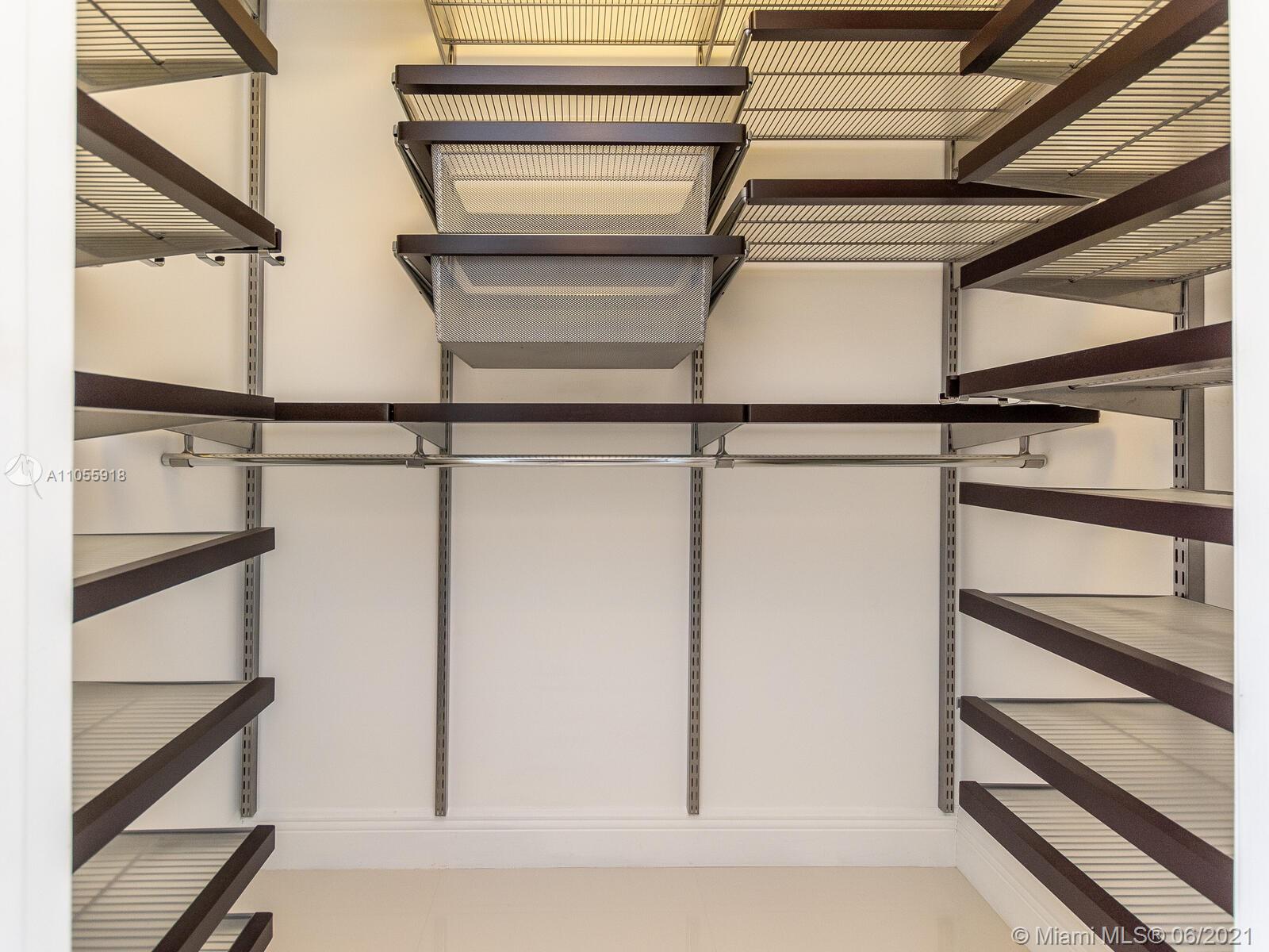 ICONBRICKELL CONDO NO 1 - Residential