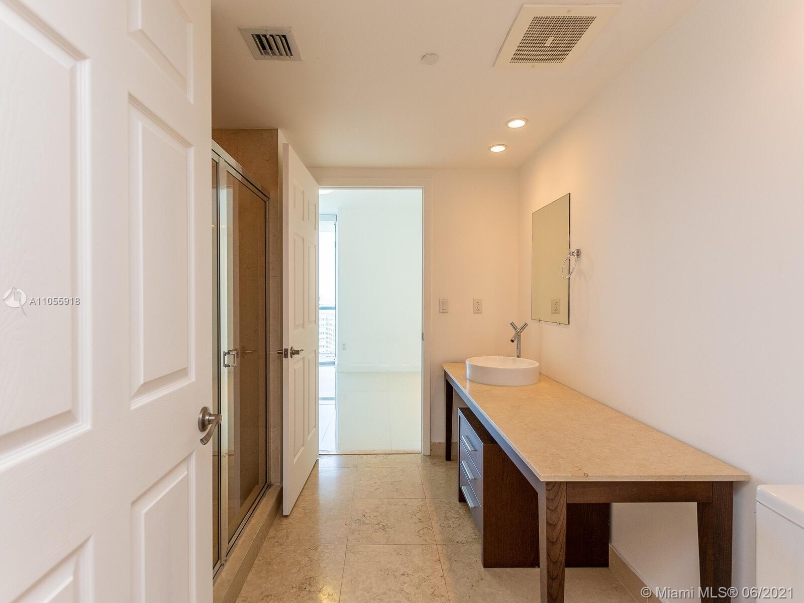 ICONBRICKELL CONDO NO 1 - Residential