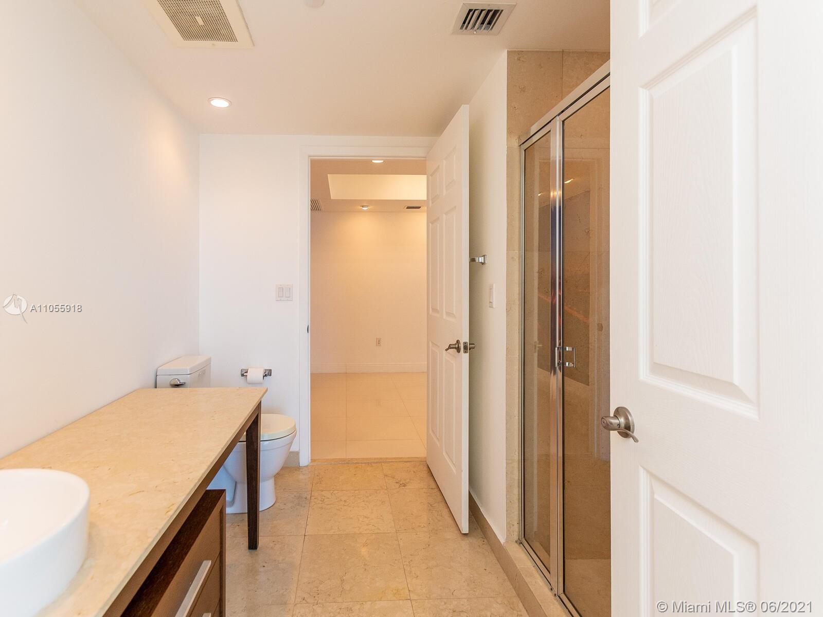 ICONBRICKELL CONDO NO 1 - Residential