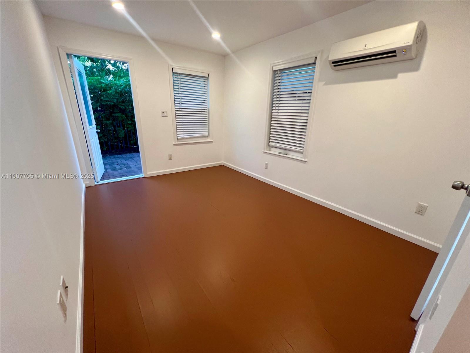 COLEE HAMMOCK - Residential Lease