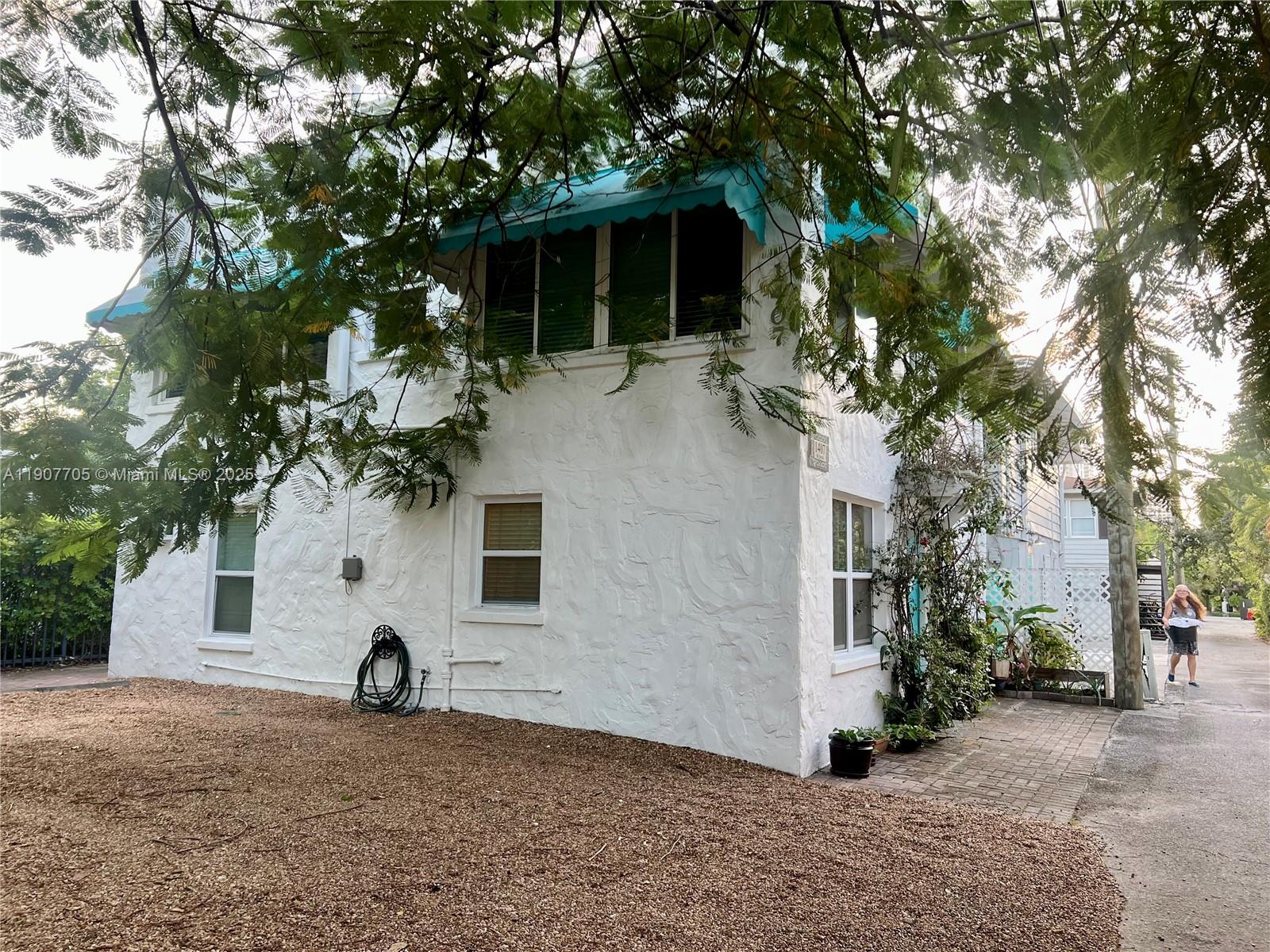 COLEE HAMMOCK - Residential Lease