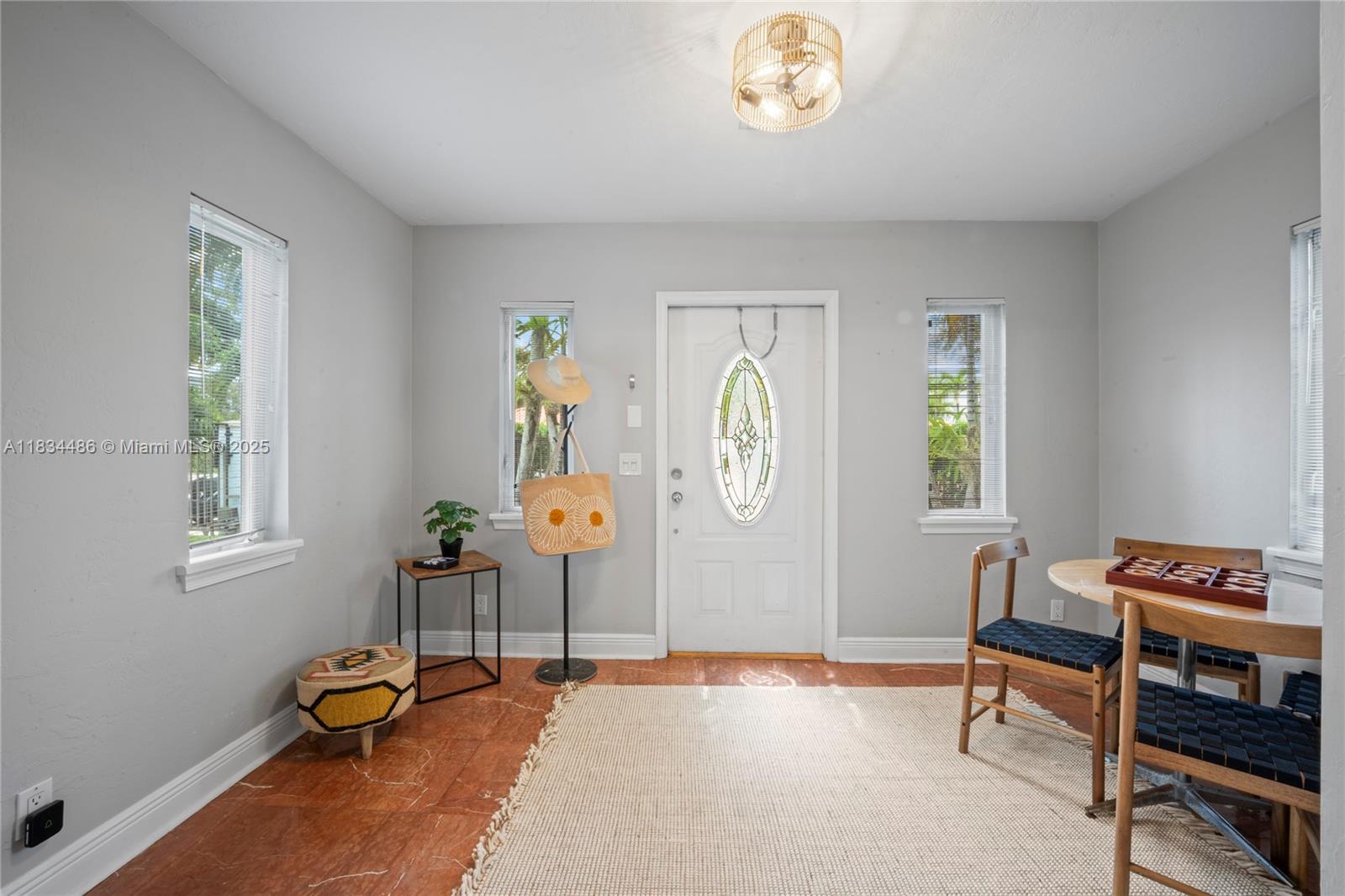 614 NE 10th Ave, Fort Lauderdale, FL, 33304/$1,625,000 4 614 NE 10th Ave