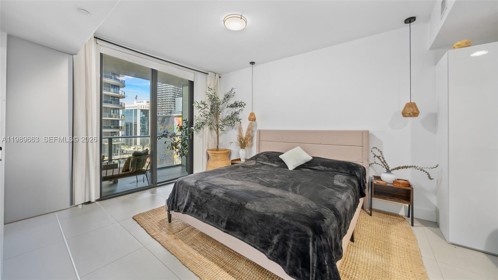 1010 BRICKELL CONDO - Residential Lease