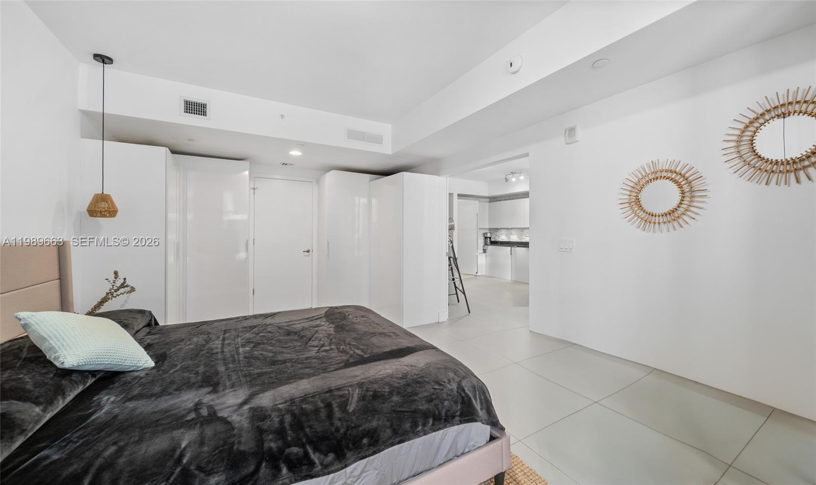 1010 BRICKELL CONDO - Residential Lease