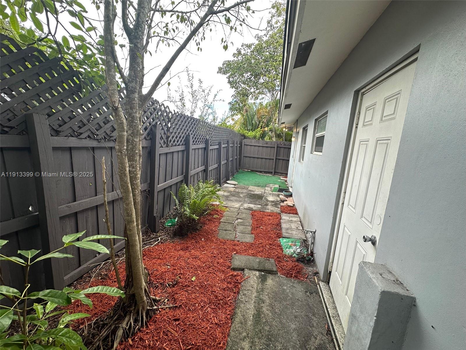 WAVERLY PLACE - Residential Lease