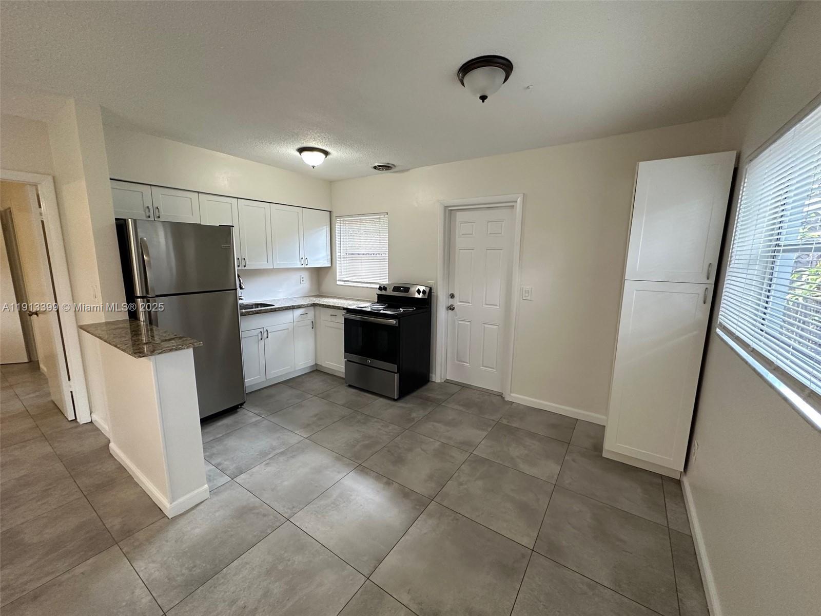 WAVERLY PLACE - Residential Lease