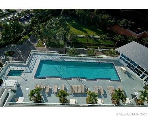 CONTINUUM ON SOUTH BEACH - Residential