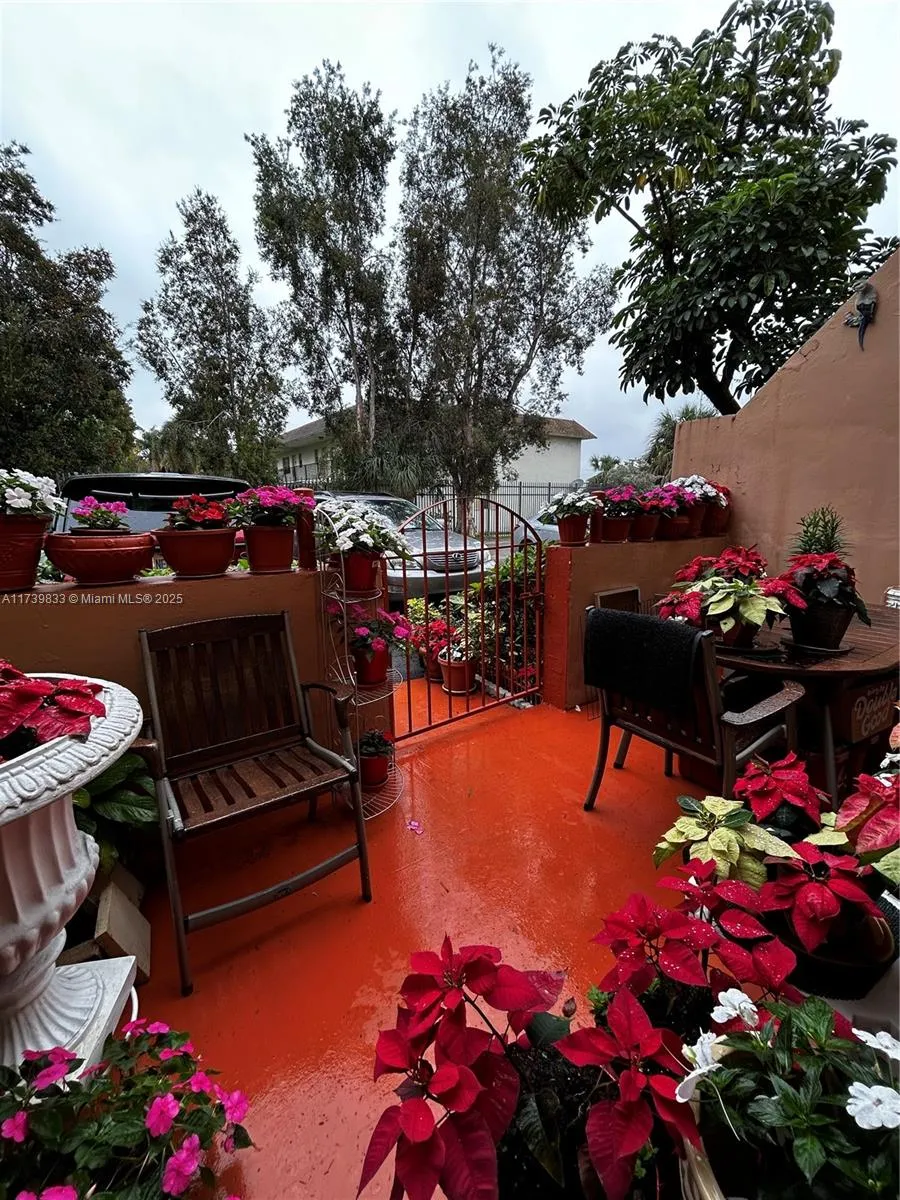 Lauderhill, Florida 33313, United States, 2 Bedrooms Bedrooms, ,2 BathroomsBathrooms,Residential,Pending,7454