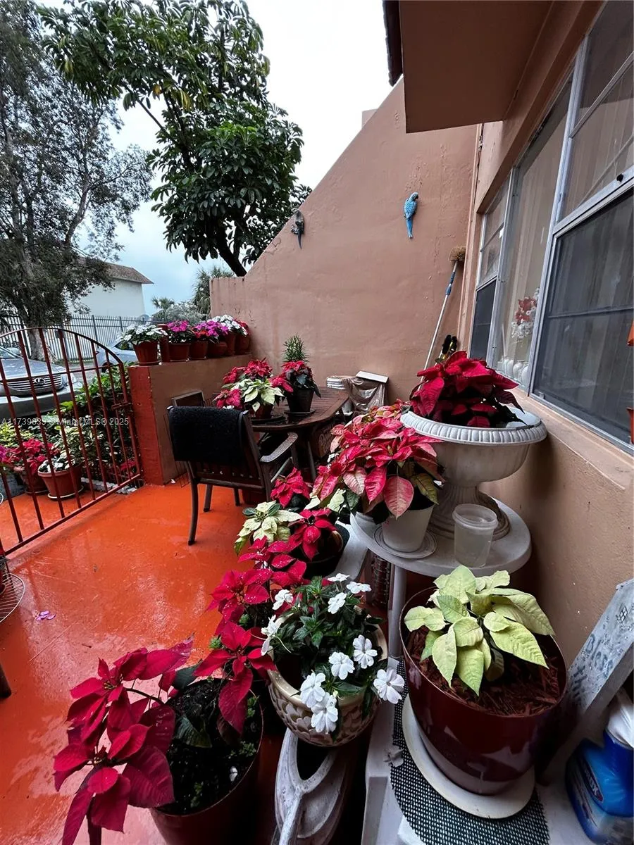 Lauderhill, Florida 33313, United States, 2 Bedrooms Bedrooms, ,2 BathroomsBathrooms,Residential,Pending,7454