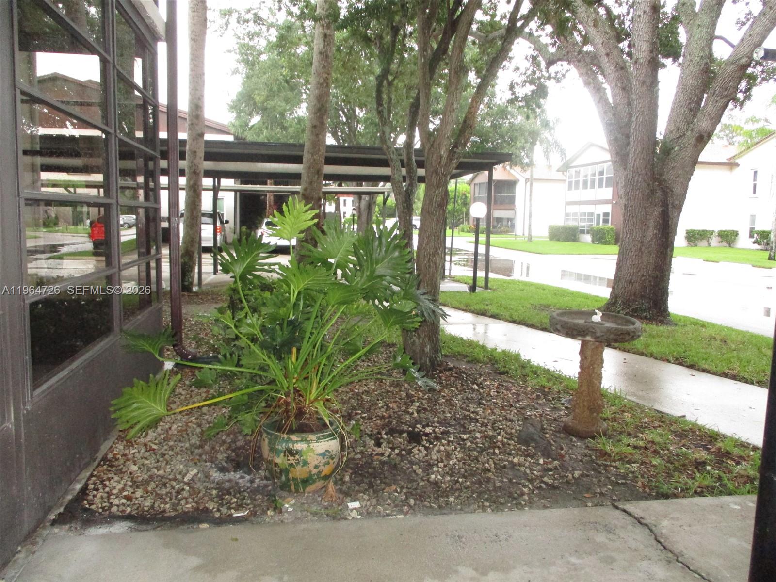 TWIN LAKES SOUTH & TOWN V - Residential