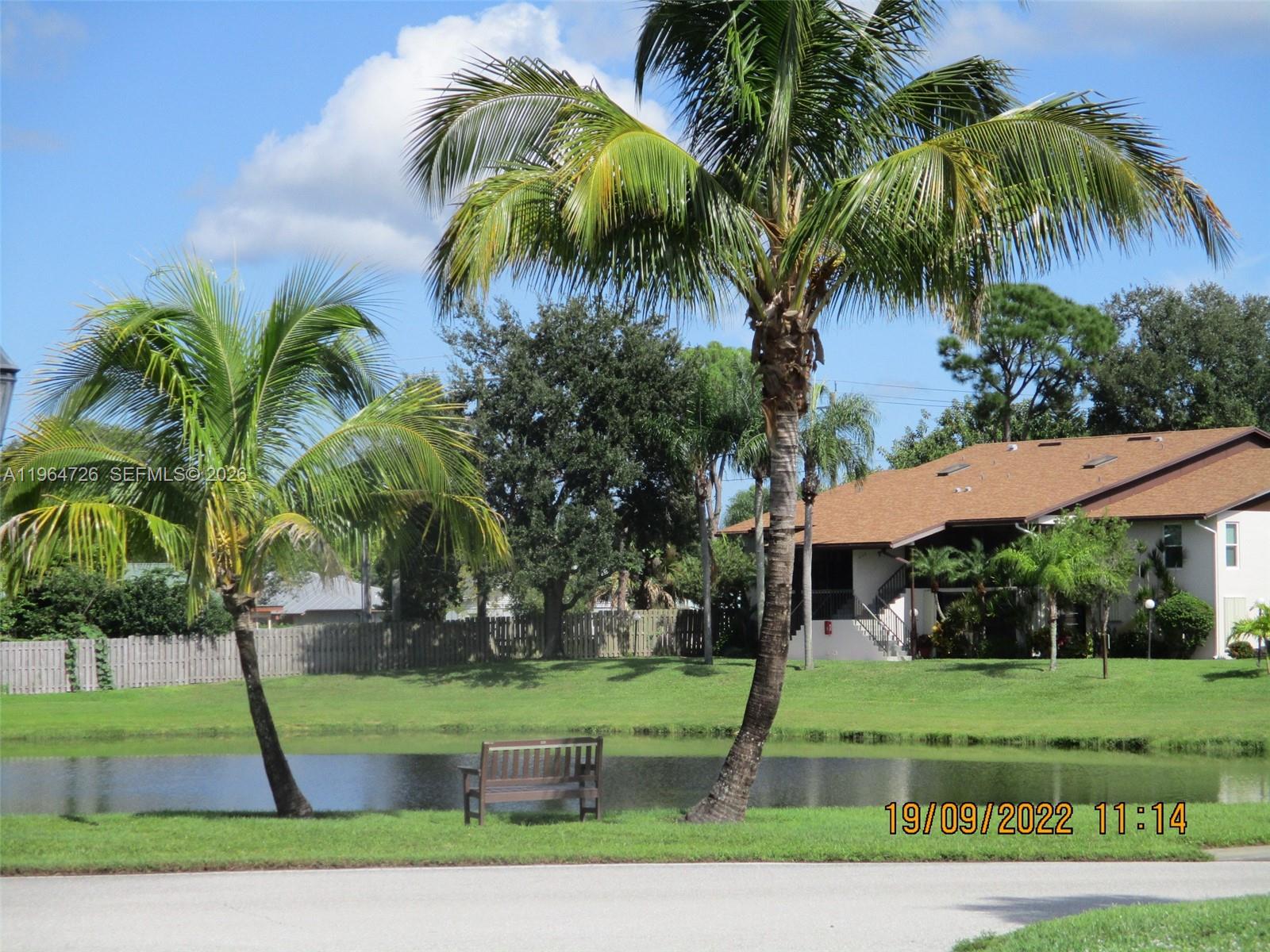 TWIN LAKES SOUTH & TOWN V - Residential