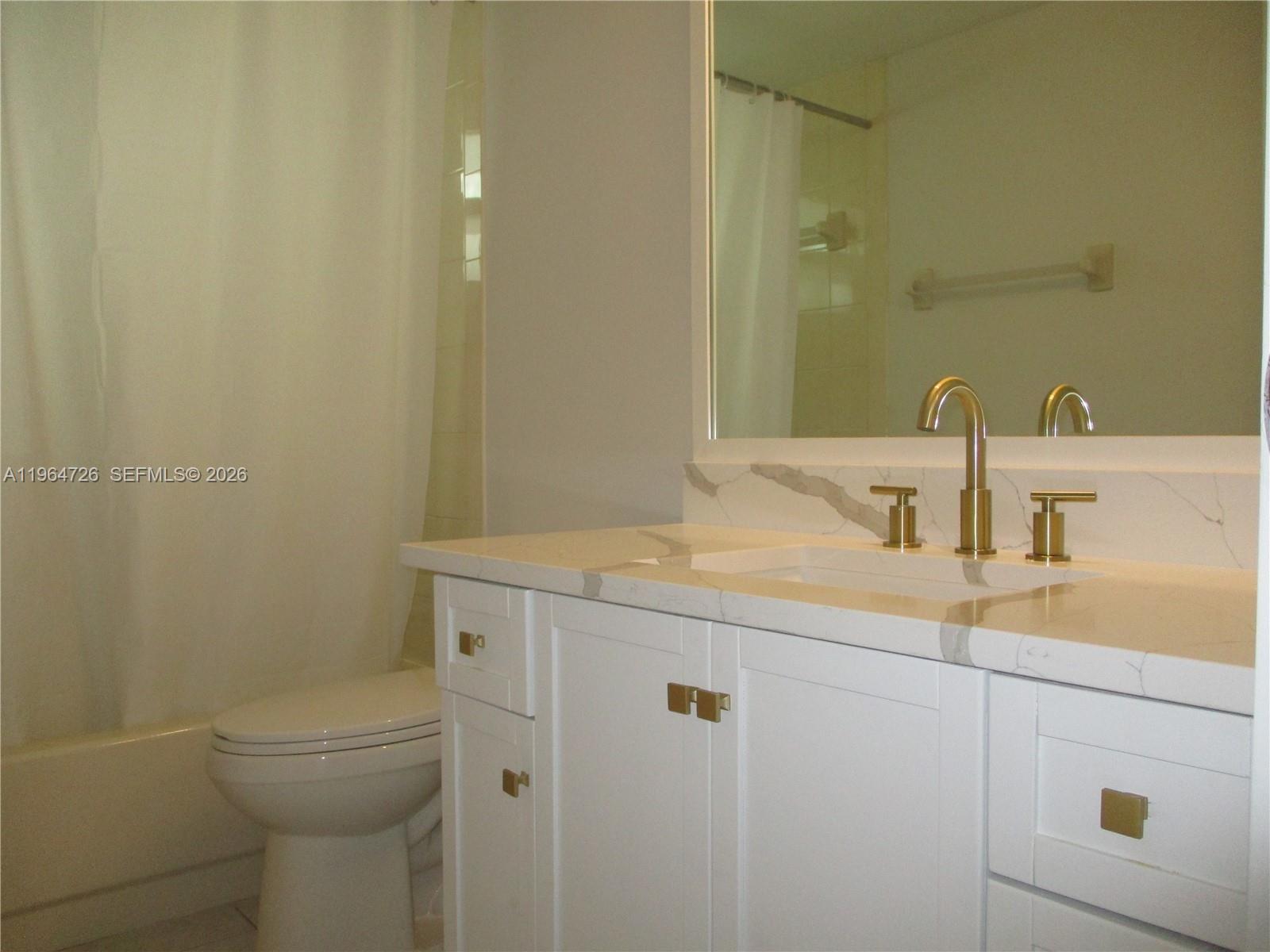 TWIN LAKES SOUTH & TOWN V - Residential