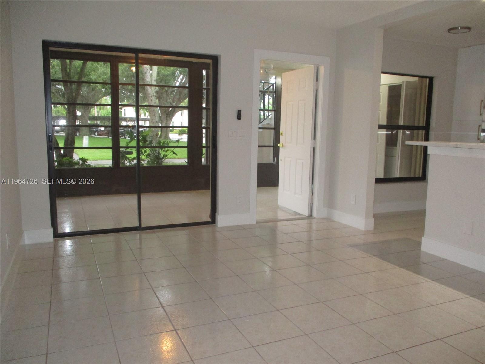 TWIN LAKES SOUTH & TOWN V - Residential