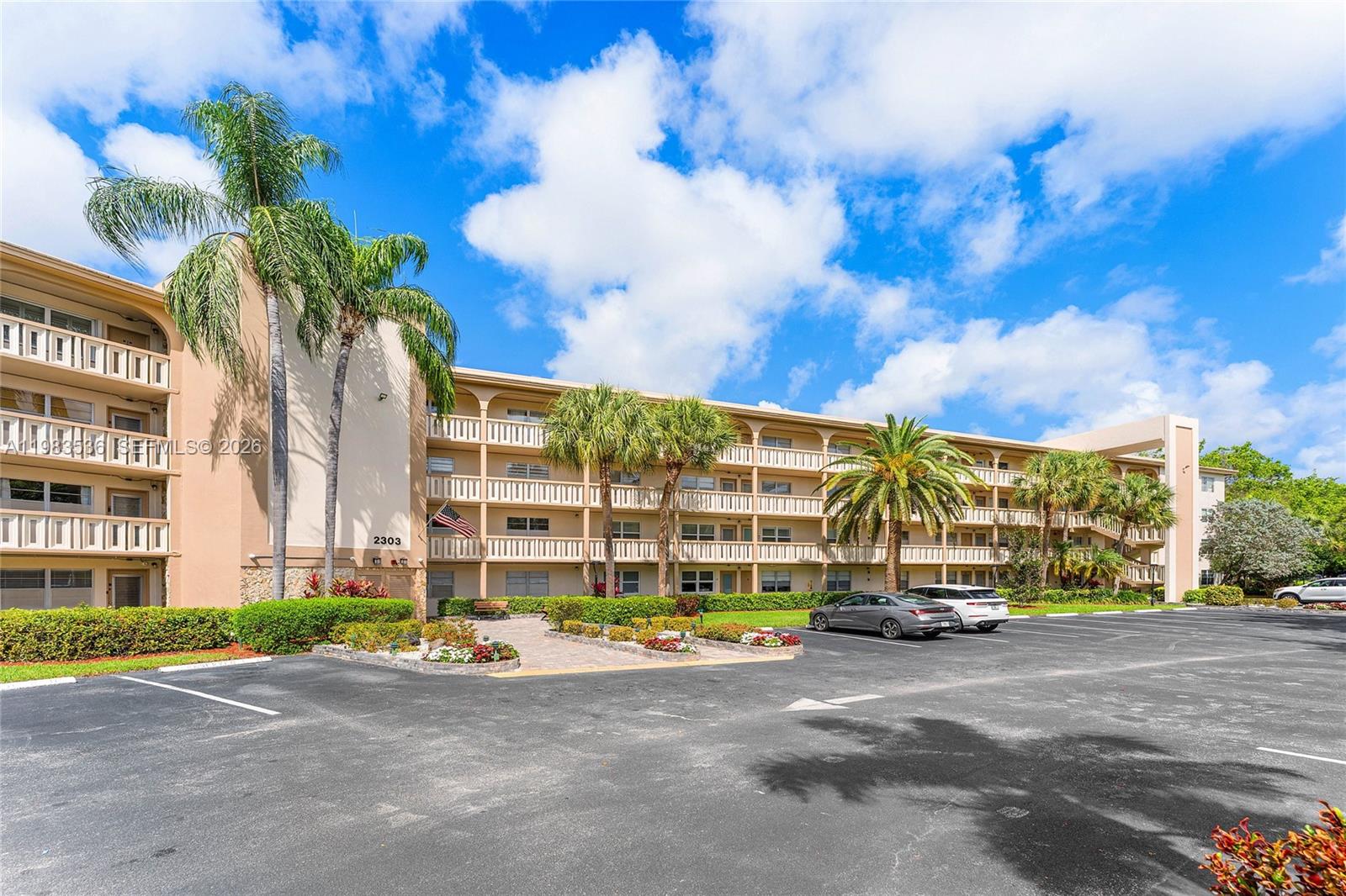 LUCAYA VILLAGE 1-C CONDO - Residential