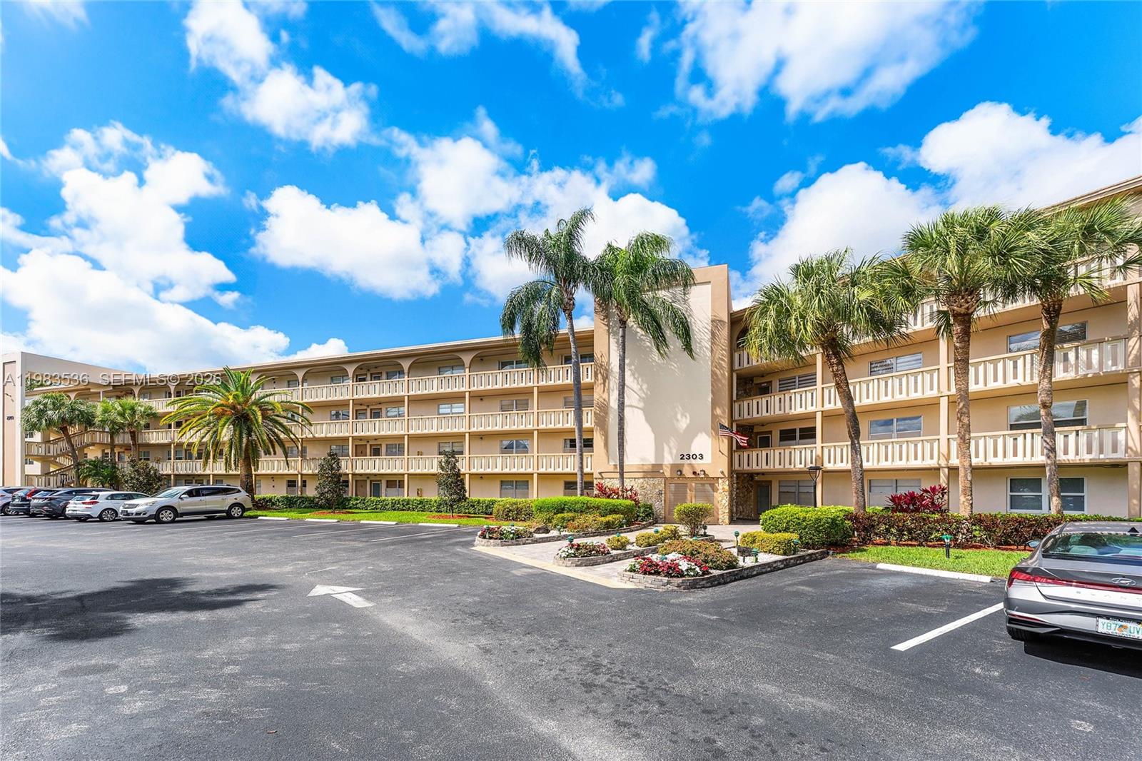 LUCAYA VILLAGE 1-C CONDO - Residential