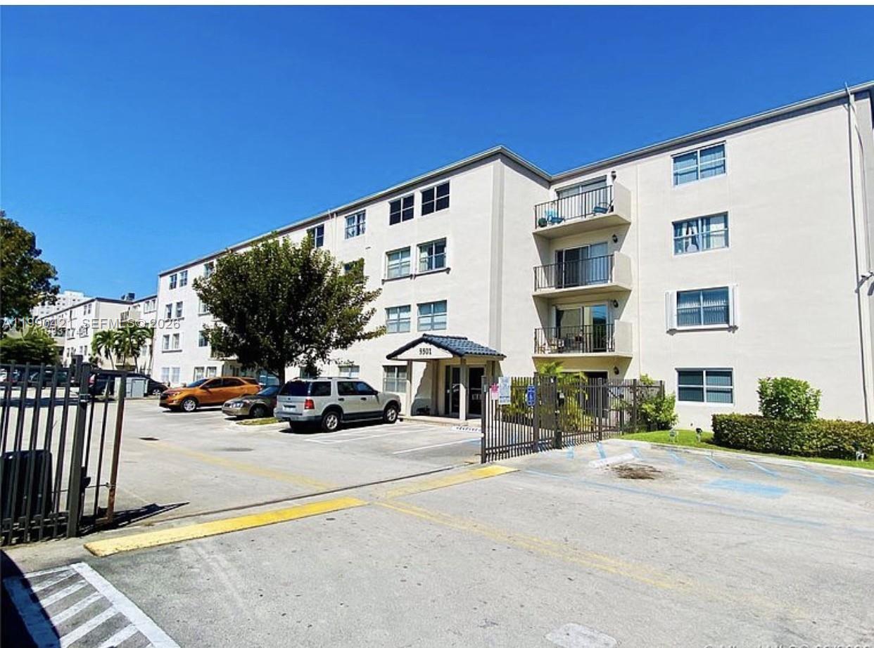 EL LAGO CONDO - Residential Lease