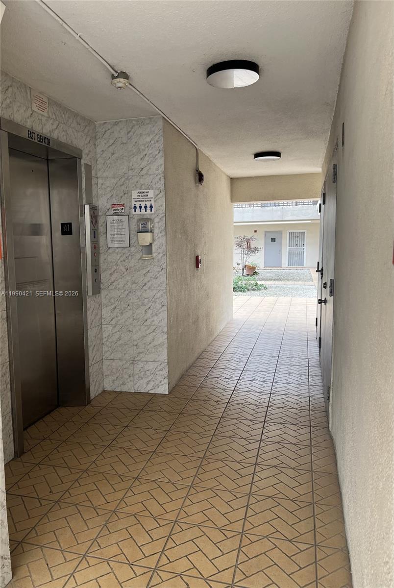 EL LAGO CONDO - Residential Lease