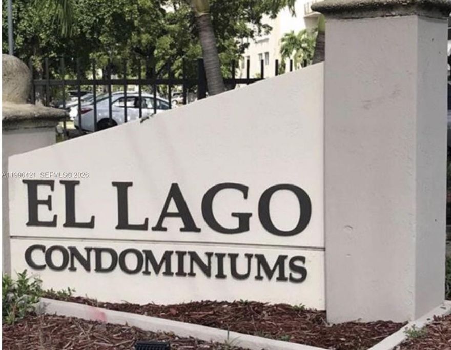 Beautiful Condo for Rent 1bed/1bath, gated community with pool.
Centrally located a few minutes from Miami International Airport and Dolphin Expressway.