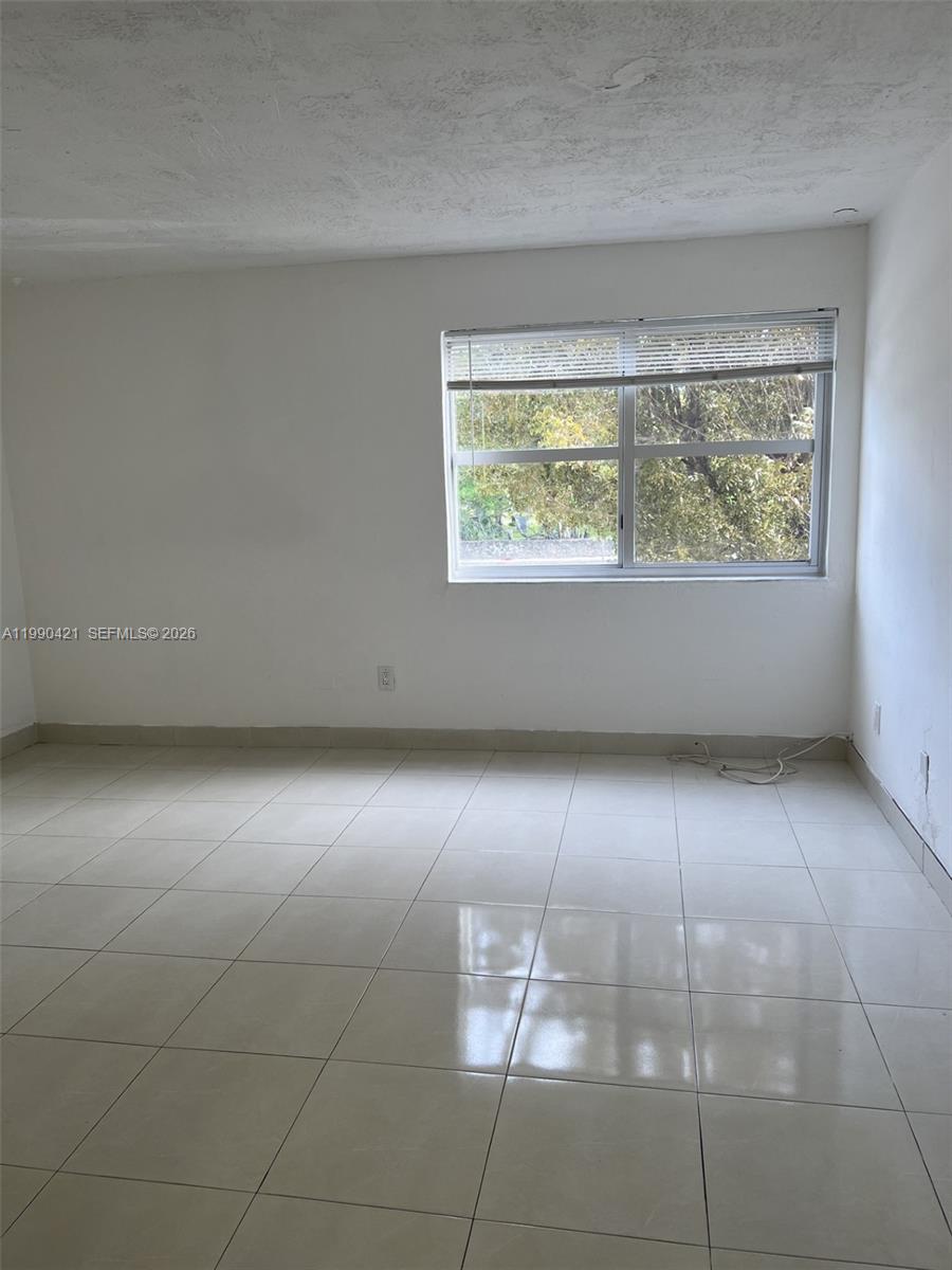 EL LAGO CONDO - Residential Lease